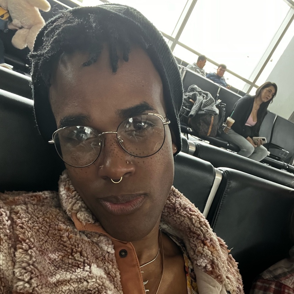 Meet your Posher, Raine